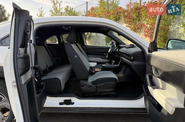 Внедорожник / Кроссовер Mazda MX-30 2021 в 