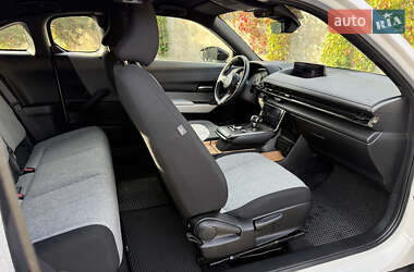 Внедорожник / Кроссовер Mazda MX-30 2021 в 