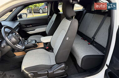 Внедорожник / Кроссовер Mazda MX-30 2021 в 