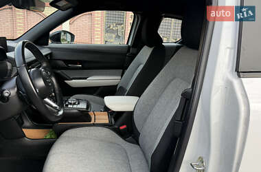 Внедорожник / Кроссовер Mazda MX-30 2023 в 