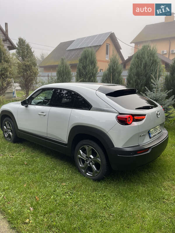 Позашляховик / Кросовер Mazda MX-30 2020 в Києві