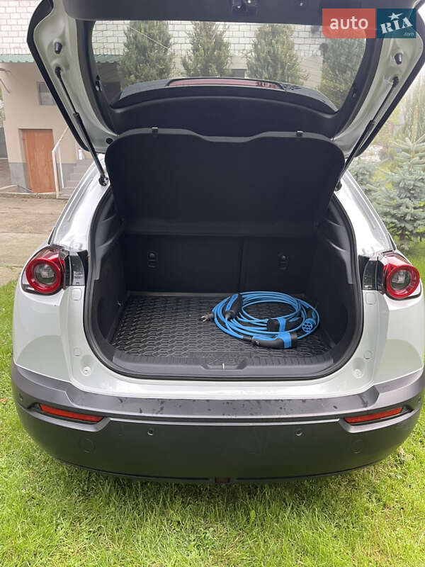 Позашляховик / Кросовер Mazda MX-30 2020 в Києві