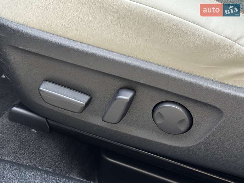 Позашляховик / Кросовер Mazda MX-30 2020 в Дніпрі