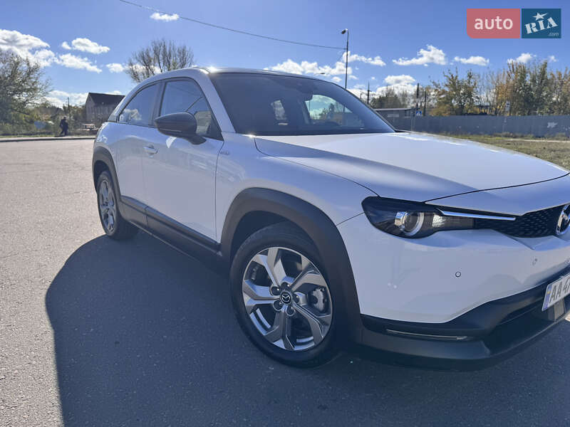 Внедорожник / Кроссовер Mazda MX-30 2021 в Киеве
