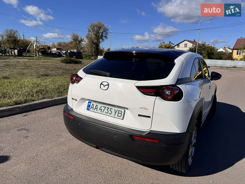 Внедорожник / Кроссовер Mazda MX-30 2021 в Киеве