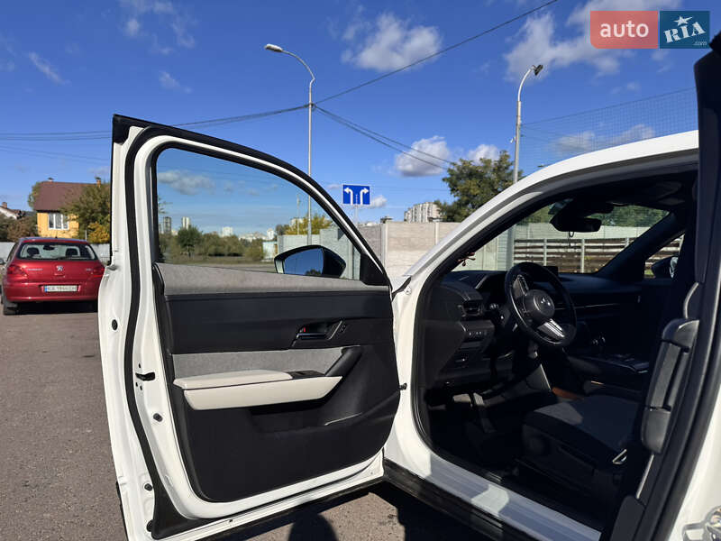 Внедорожник / Кроссовер Mazda MX-30 2021 в Киеве