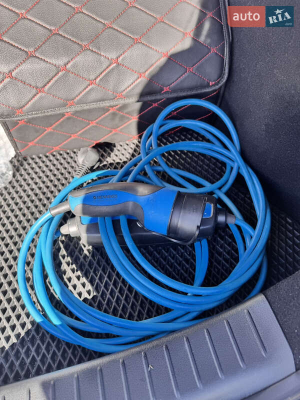 Внедорожник / Кроссовер Mazda MX-30 2021 в Киеве