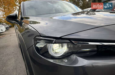Внедорожник / Кроссовер Mazda MX-30 2020 в 