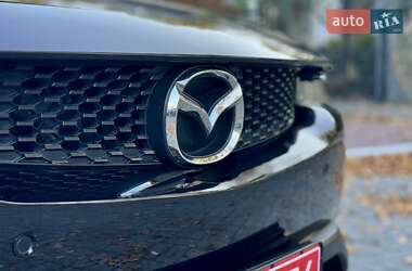 Внедорожник / Кроссовер Mazda MX-30 2021 в 