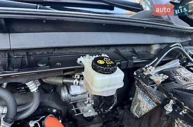 Внедорожник / Кроссовер Mazda MX-30 2021 в 