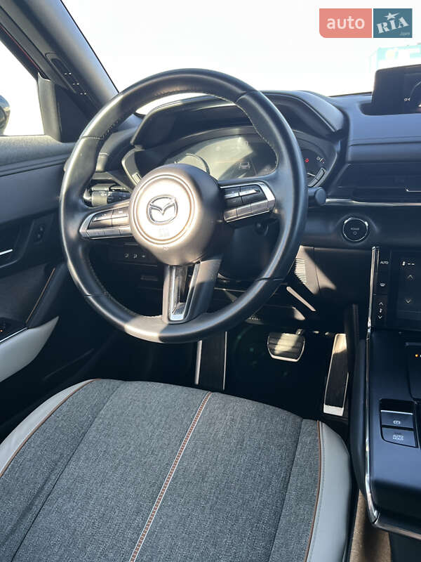 Позашляховик / Кросовер Mazda MX-30 2020 в Львові