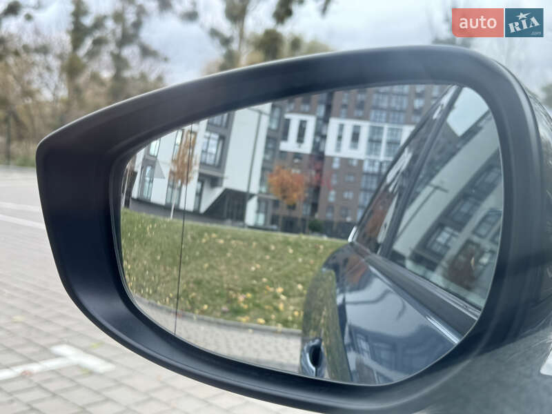 Внедорожник / Кроссовер Mazda MX-30 2021 в Луцке