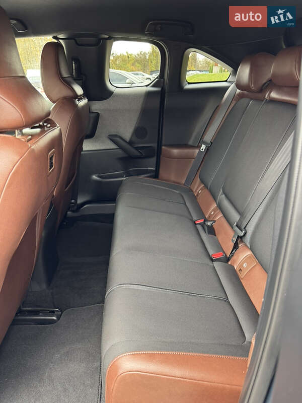 Внедорожник / Кроссовер Mazda MX-30 2021 в Луцке