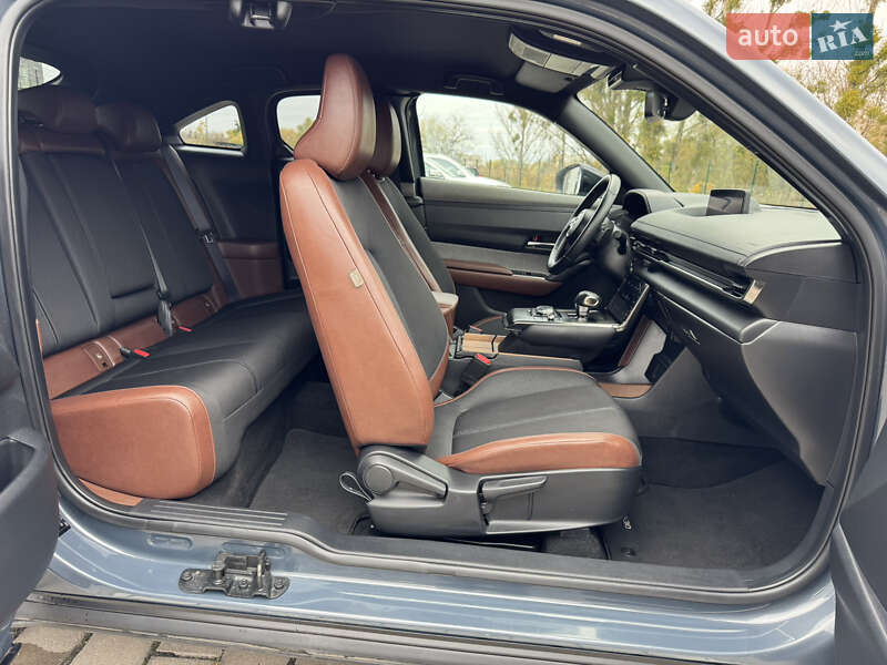 Внедорожник / Кроссовер Mazda MX-30 2021 в Луцке