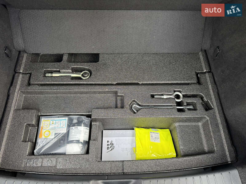 Внедорожник / Кроссовер Mazda MX-30 2021 в Луцке