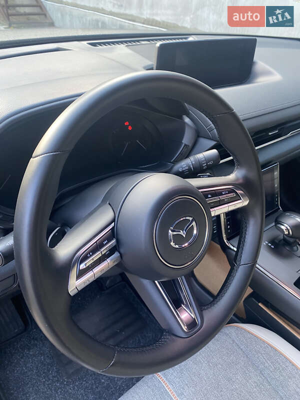 Внедорожник / Кроссовер Mazda MX-30 2021 в Киеве