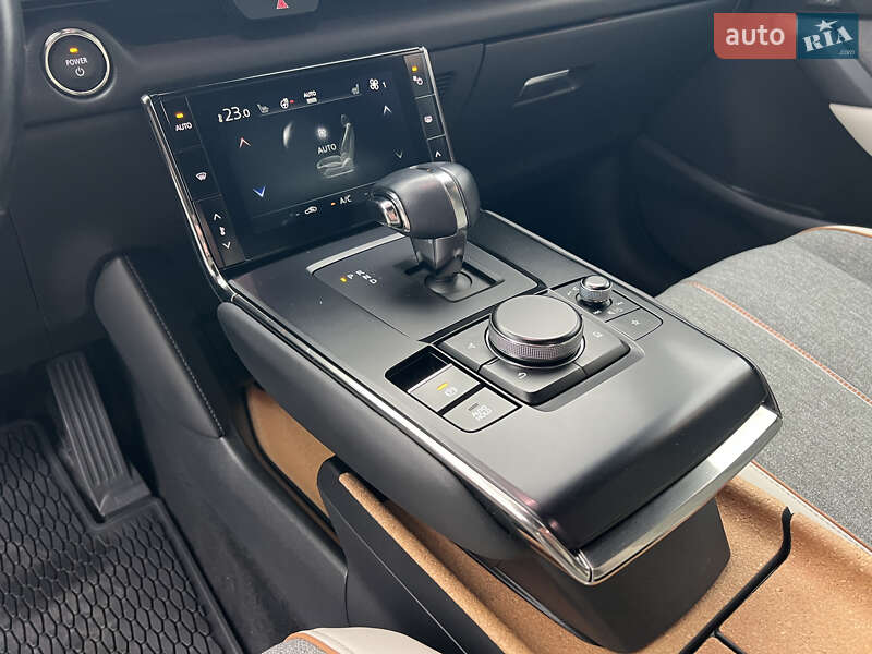 Внедорожник / Кроссовер Mazda MX-30 2020 в Черновцах