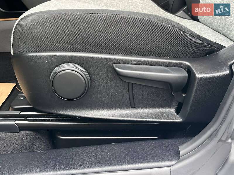 Внедорожник / Кроссовер Mazda MX-30 2022 в Львове