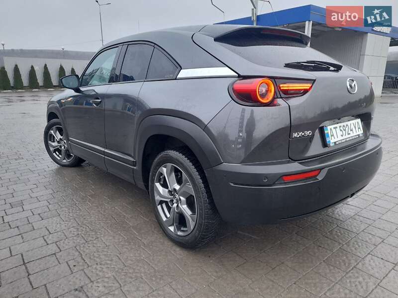 Позашляховик / Кросовер Mazda MX-30 2020 в Тлумачі