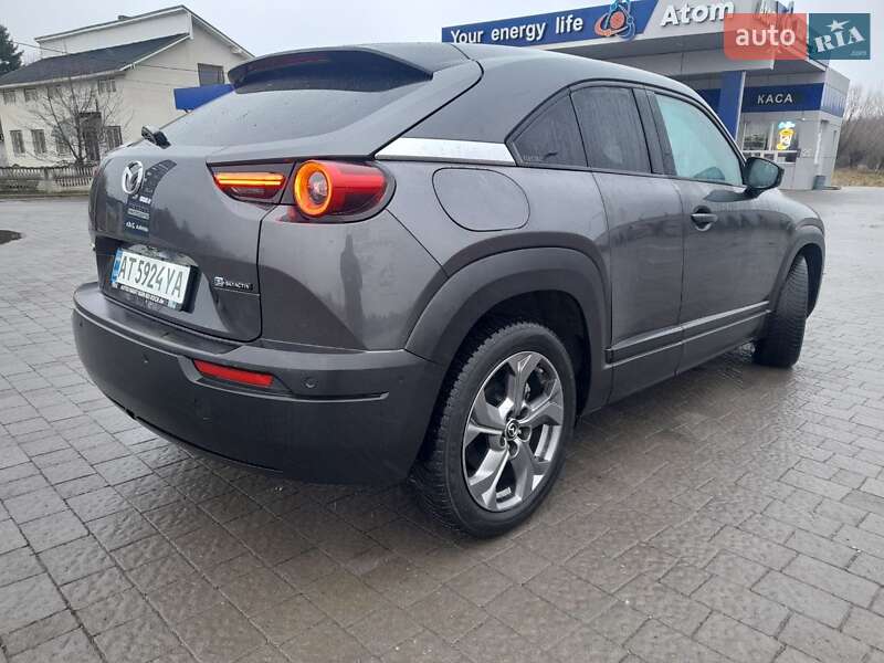 Позашляховик / Кросовер Mazda MX-30 2020 в Тлумачі