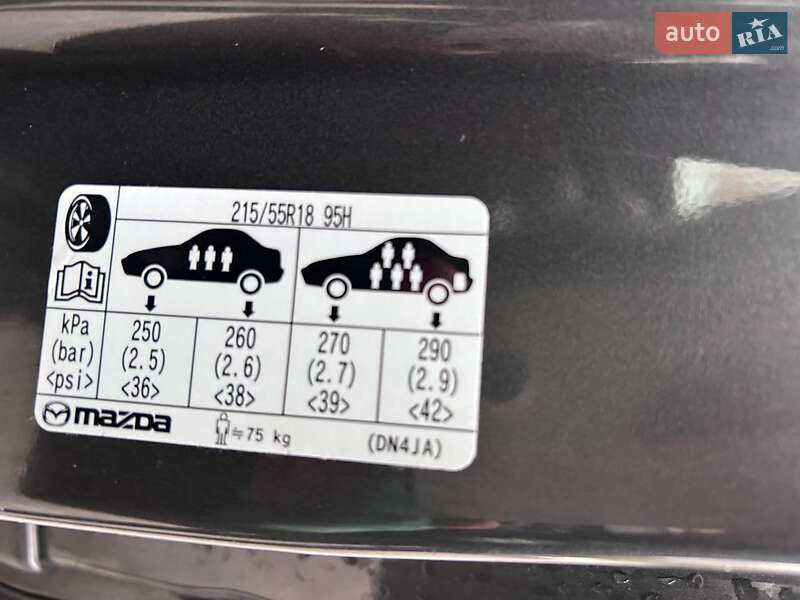 Позашляховик / Кросовер Mazda MX-30 2020 в Тлумачі