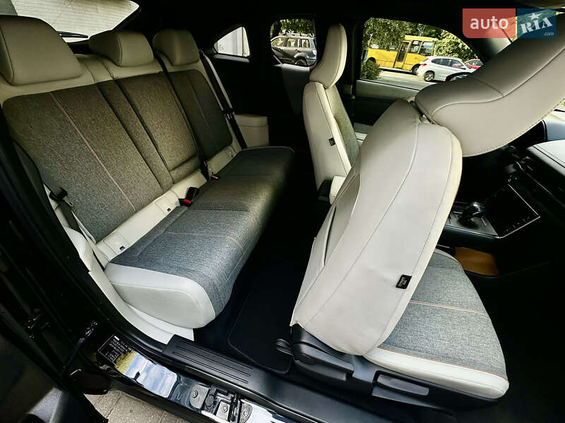 Внедорожник / Кроссовер Mazda MX-30 2021 в Ивано-Франковске