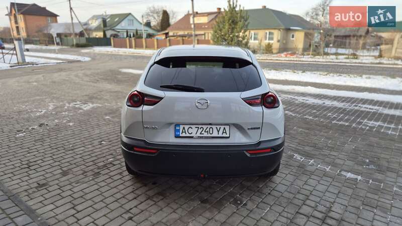 Внедорожник / Кроссовер Mazda MX-30 2020 в Владимире