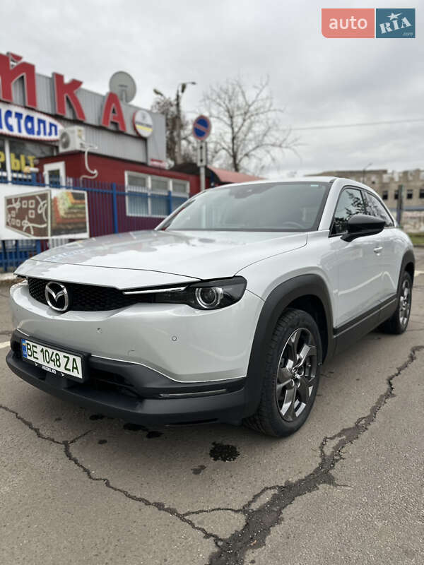 Внедорожник / Кроссовер Mazda MX-30 2020 в Николаеве