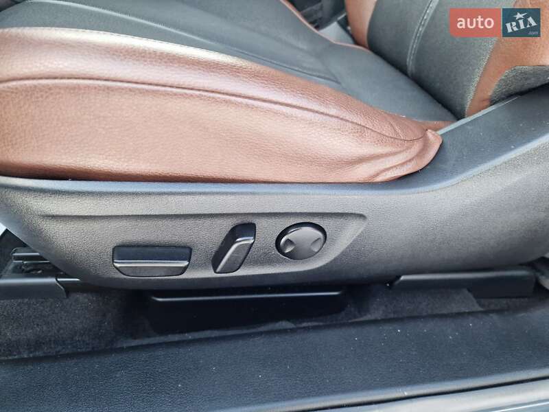 Внедорожник / Кроссовер Mazda MX-30 2020 в Виннице