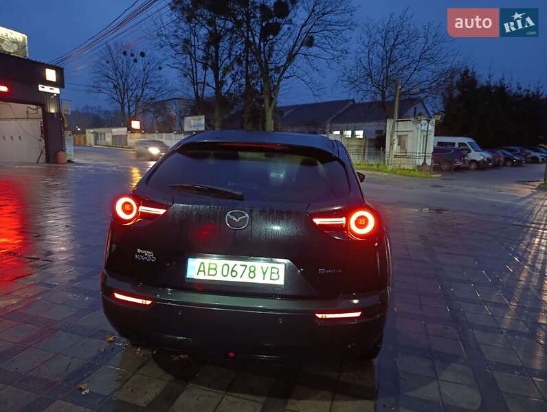 Внедорожник / Кроссовер Mazda MX-30 2020 в Виннице