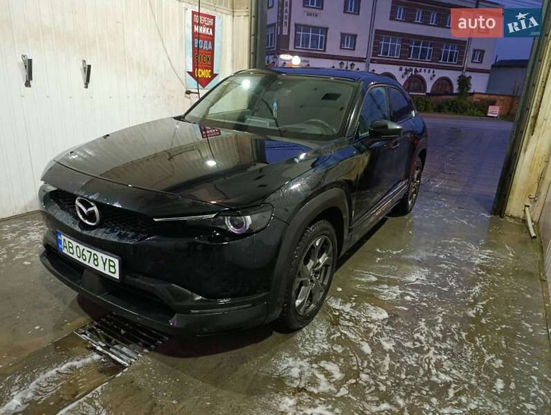 Внедорожник / Кроссовер Mazda MX-30 2020 в Виннице