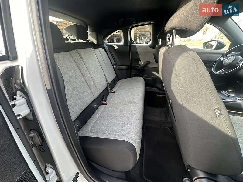 Внедорожник / Кроссовер Mazda MX-30 2022 в Киеве