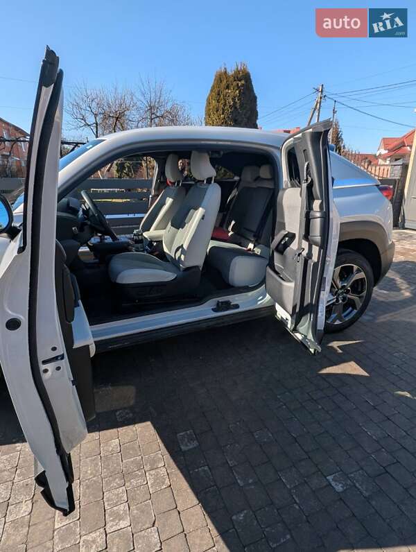 Внедорожник / Кроссовер Mazda MX-30 2020 в Городке