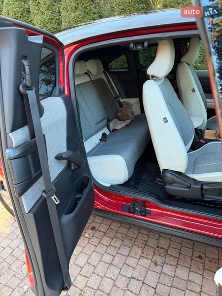 Внедорожник / Кроссовер Mazda MX-30 2021 в Киеве