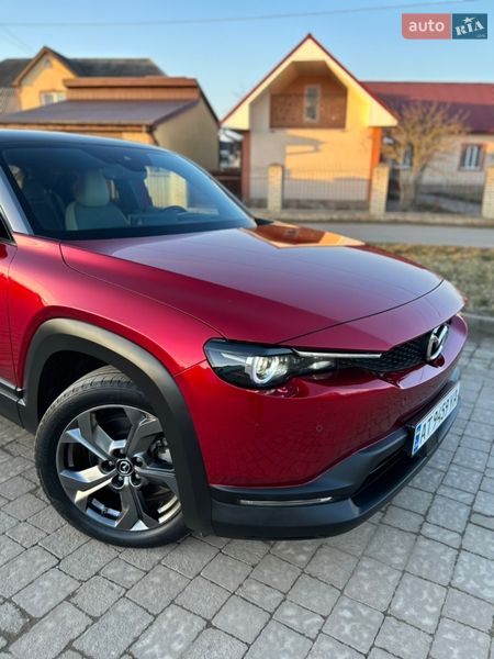 Внедорожник / Кроссовер Mazda MX-30 2020 в Ивано-Франковске