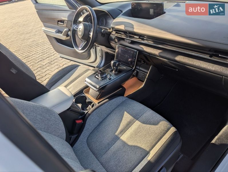 Внедорожник / Кроссовер Mazda MX-30 2021 в Дрогобыче