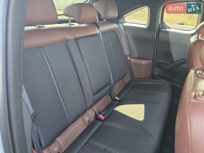 Внедорожник / Кроссовер Mazda MX-30 2020 в Виннице