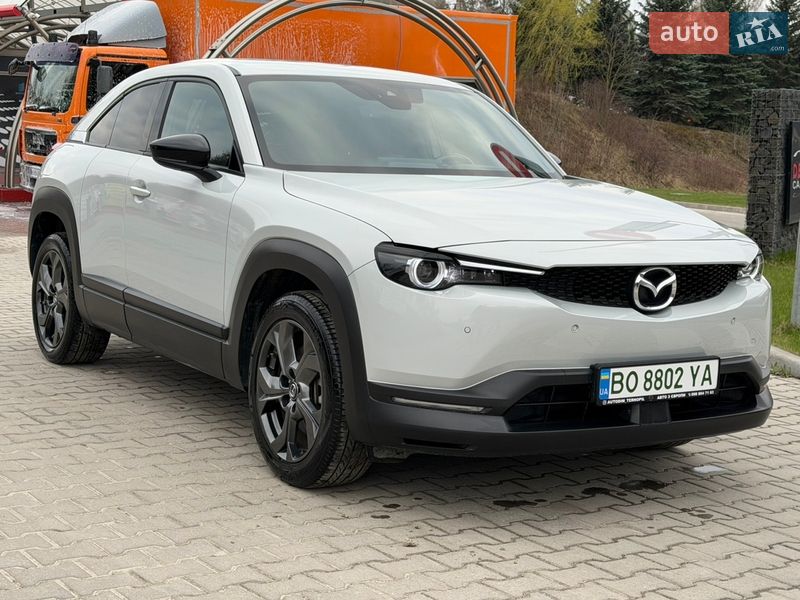 Внедорожник / Кроссовер Mazda MX-30 2020 в Тернополе