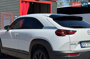 Внедорожник / Кроссовер Mazda MX-30 2020 в Киеве