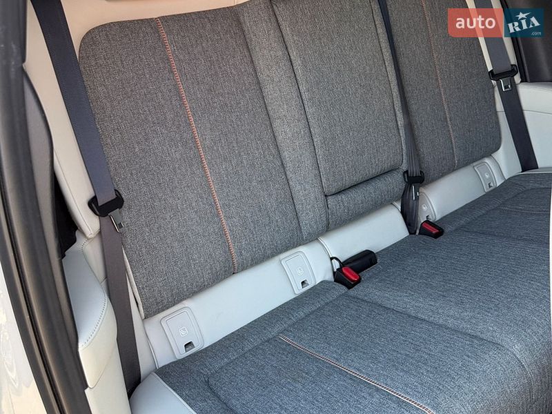 Внедорожник / Кроссовер Mazda MX-30 2020 в Киеве