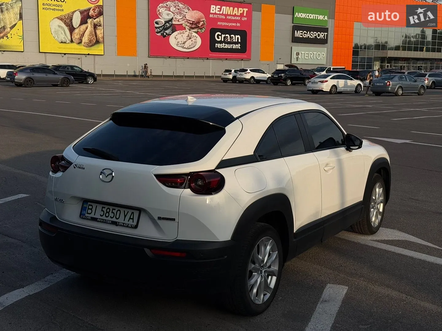 2022 Mazda MX-30 - мініатюра 4