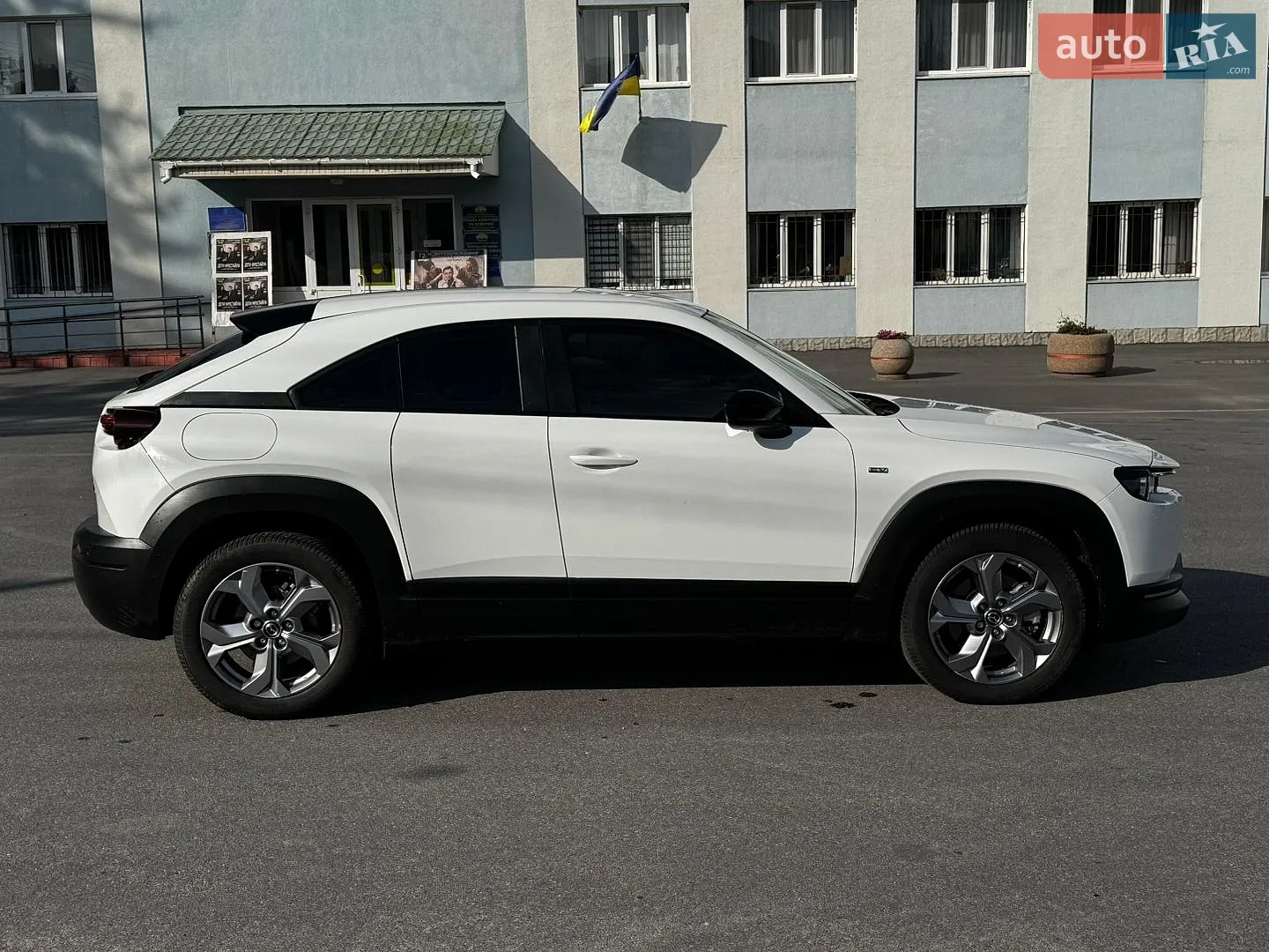 2022 Mazda MX-30 - мініатюра 6