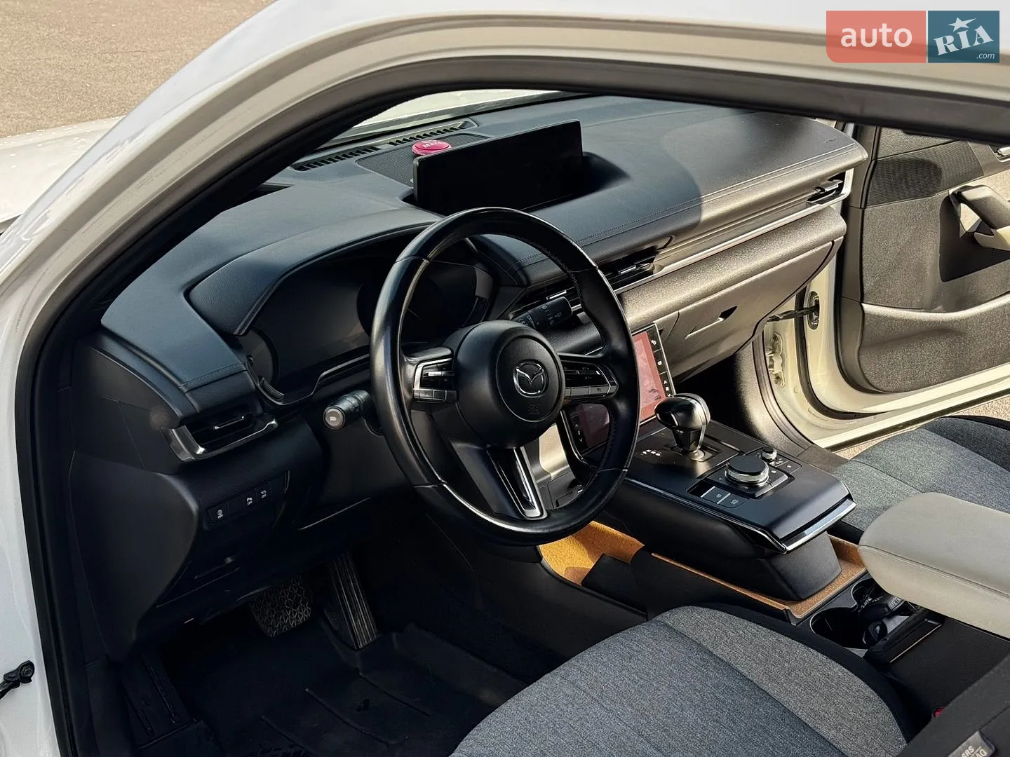 2022 Mazda MX-30 - мініатюра 12