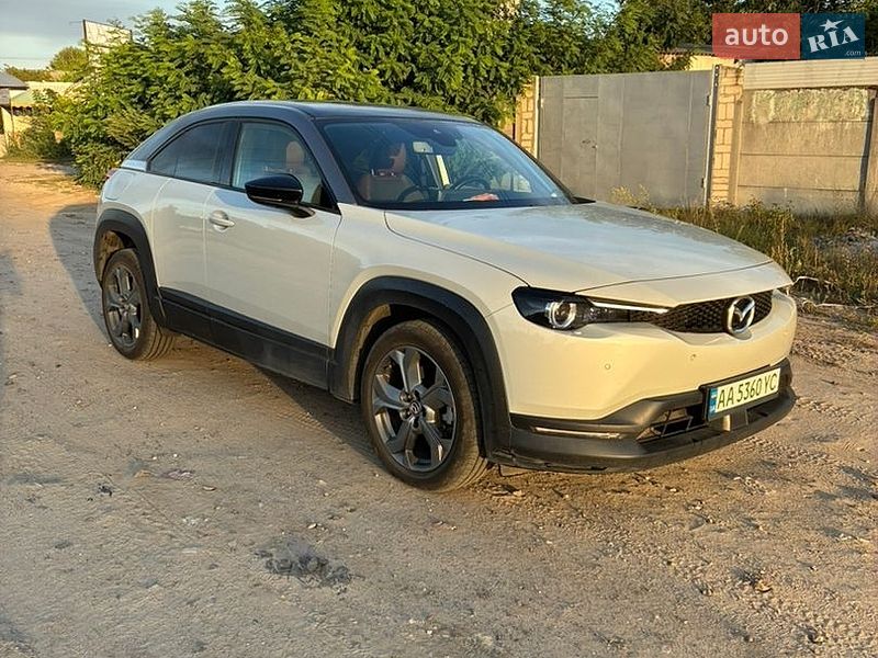 Позашляховик / Кросовер Mazda MX-30 2020 в Києві