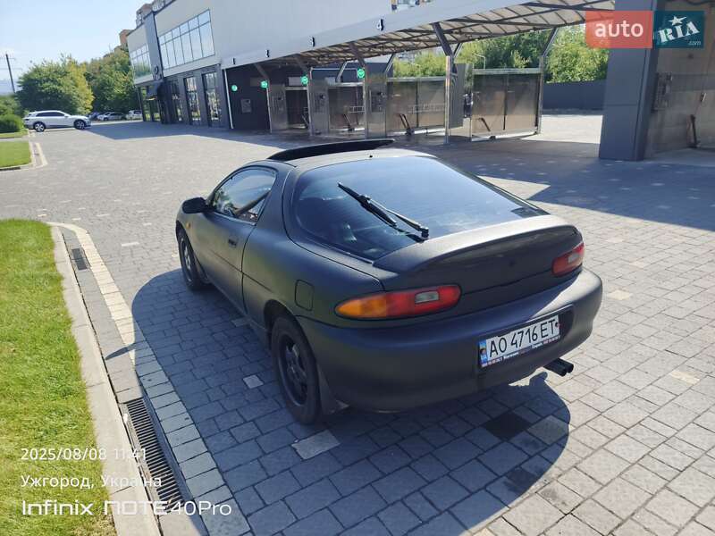 Купе Mazda MX-3 1993 в Ужгороде