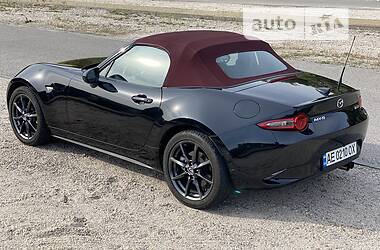 Родстер Mazda MX-5 2017 в 