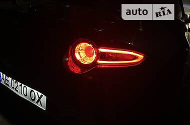 Родстер Mazda MX-5 2017 в 