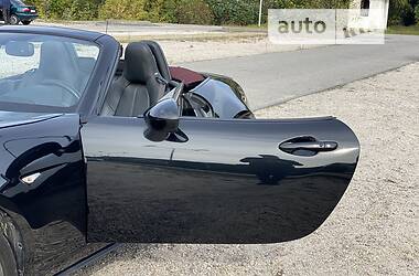 Родстер Mazda MX-5 2017 в 