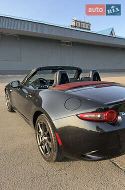 Родстер Mazda MX-5 2018 в 