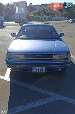 Седан Mazda Persona 1989 в 